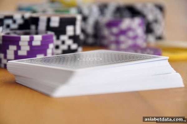 亚洲博彩网站深度解析：数字货币牛牛游戏的线上与线下双形态对比