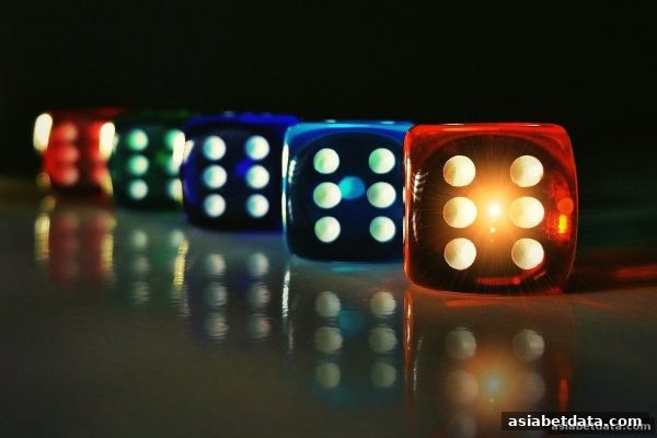亚洲博彩网站深度解析：彩票游戏中的心理陷阱与理性参与之道