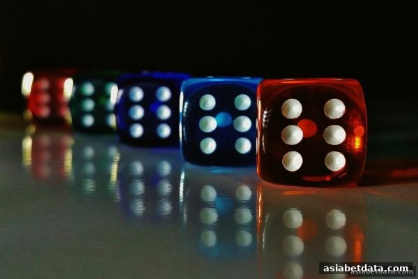 掌握幸运飞艇投资回报：亚洲博彩网站带你揭秘玩法策略与风险平衡术